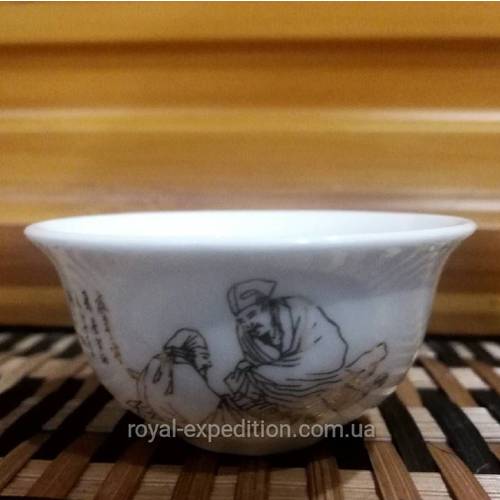 Фарфоровая пиала для чая с золотым рисунком (140068), рис. 0